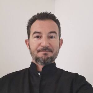Morgan Madec Martigues, Professionnel indépendant